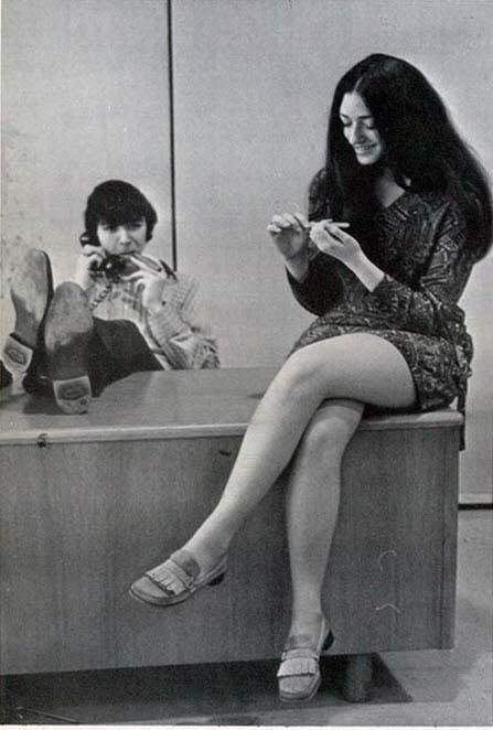 Ретро офисные работницы (60 фото)