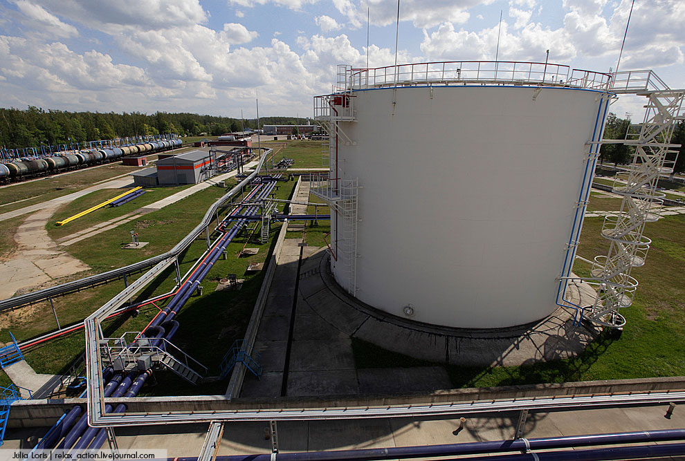 Как заправляют самолеты