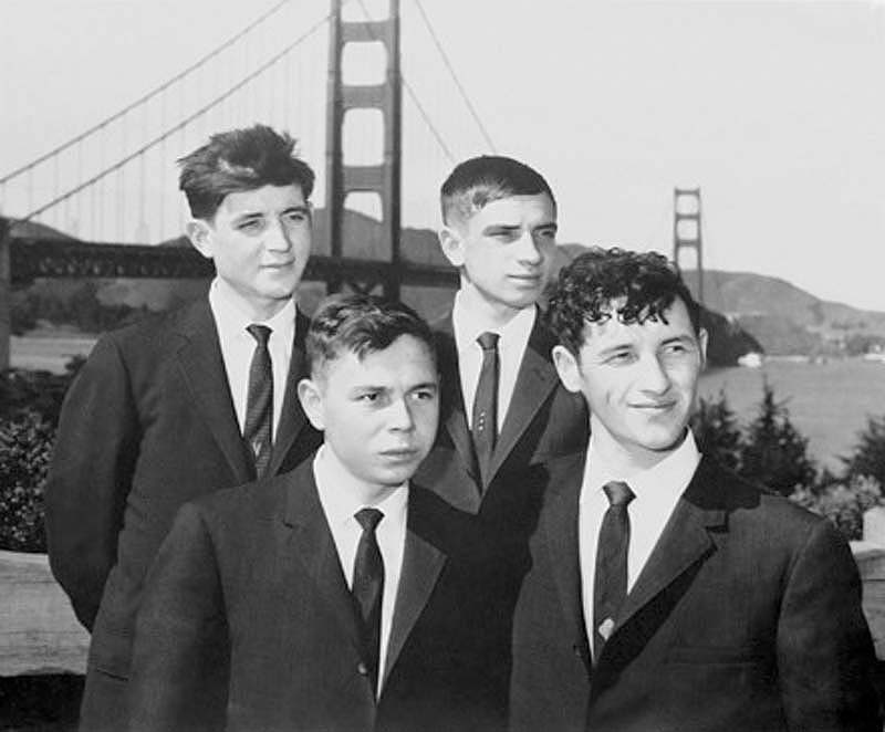 Подвиг четырех советских моряков (12 фото)