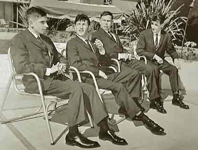 Подвиг четырех советских моряков (12 фото)