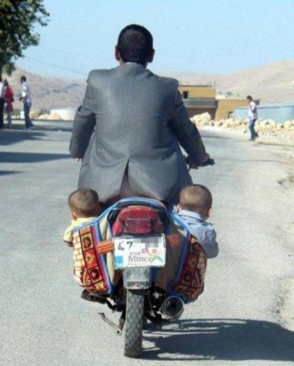 Когда родители не дружат с головой (27 фото)