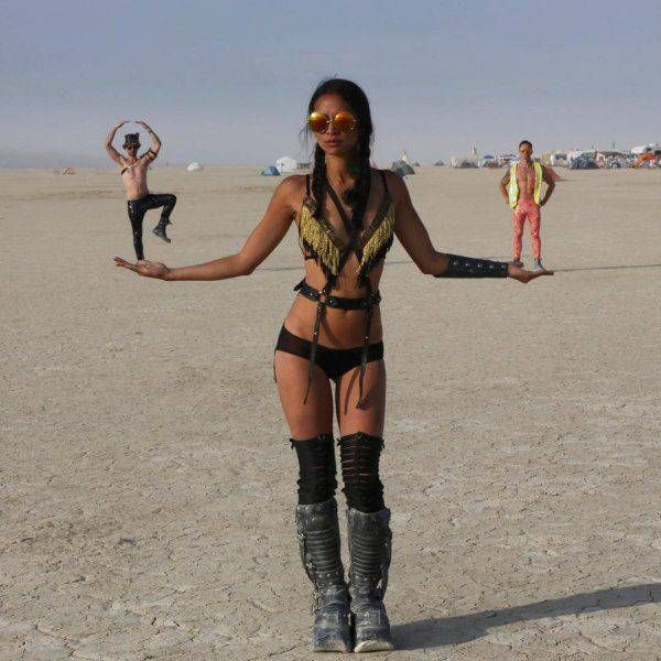 Забавные девушки