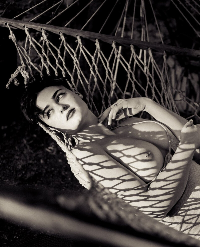 Стефания Феррарио на фото из социальных сетей