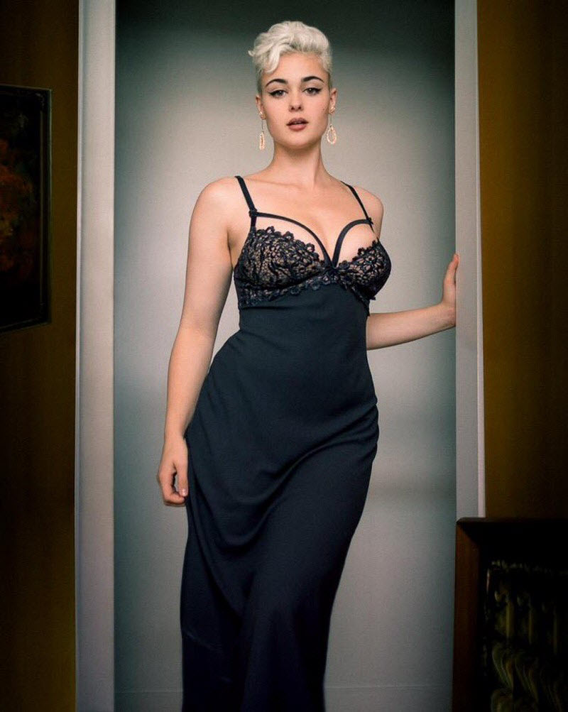 Стефания Феррарио на фото из социальных сетей