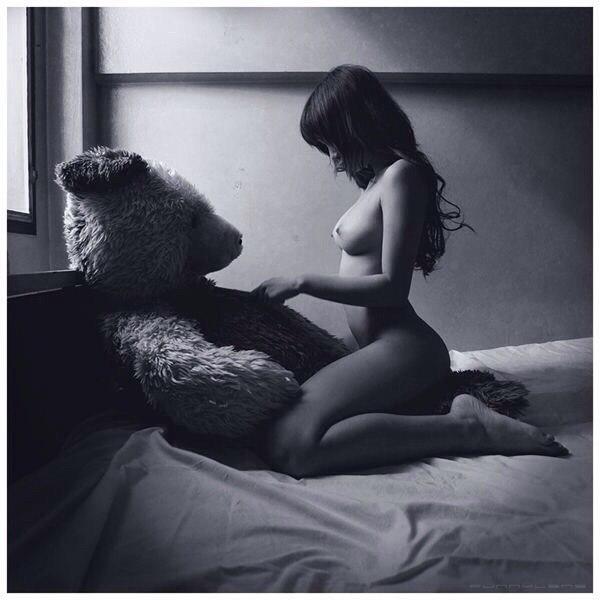 Игривые самки 18+ Игривые самки 18+