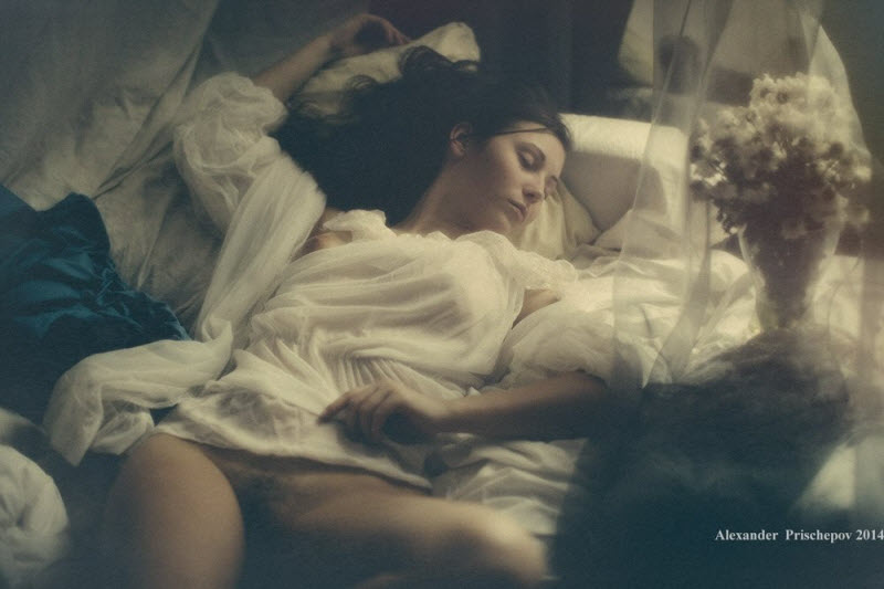 Откровенные снимки от Ли Таттар