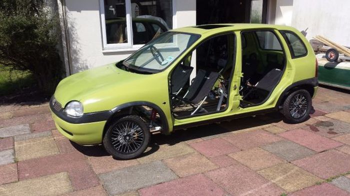 Автомобиль на педальной тяге