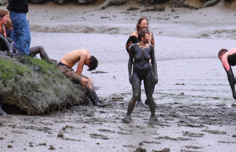 Голые студенческие развлечения (18+) 