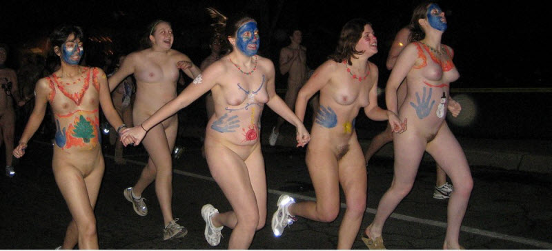 Голые студенческие развлечения (18+) 