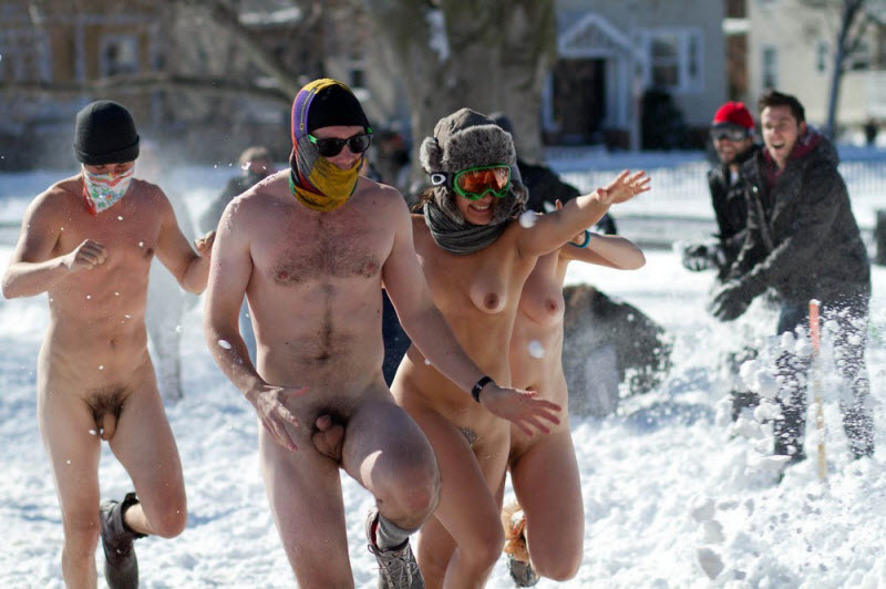 Голые студенческие развлечения (18+) 