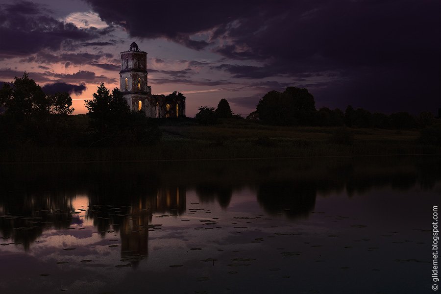 Ночной Дозор: атмосферные фотографии заброшенных зданий