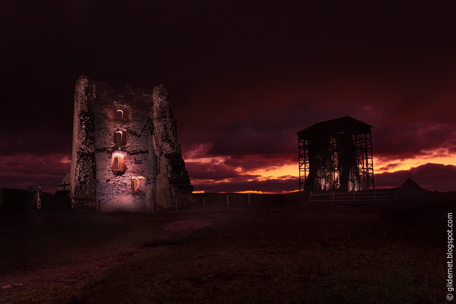 Ночной Дозор: атмосферные фотографии заброшенных зданий