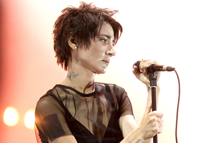 Конфликты и ссоры знаменитостей с фанатами Конфликты и ссоры знаменитостей с фанатами