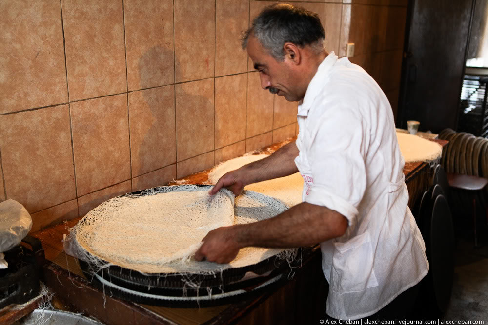 Как в Азербайджане делают халву Как в Азербайджане делают халву