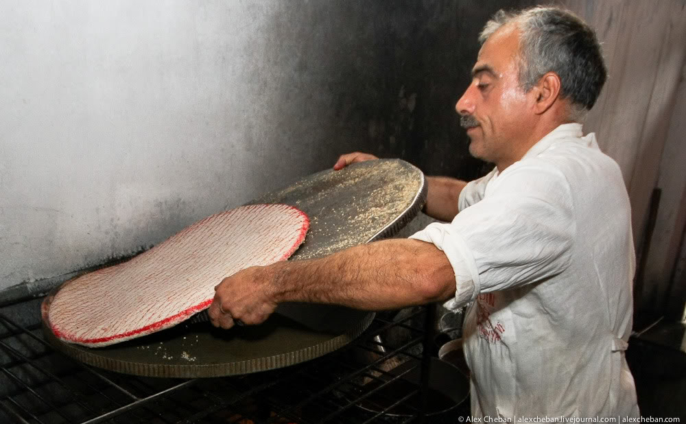 Как в Азербайджане делают халву Как в Азербайджане делают халву