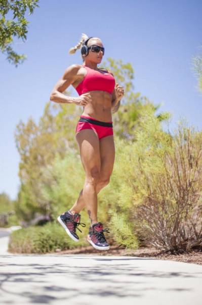 Короткие шорты