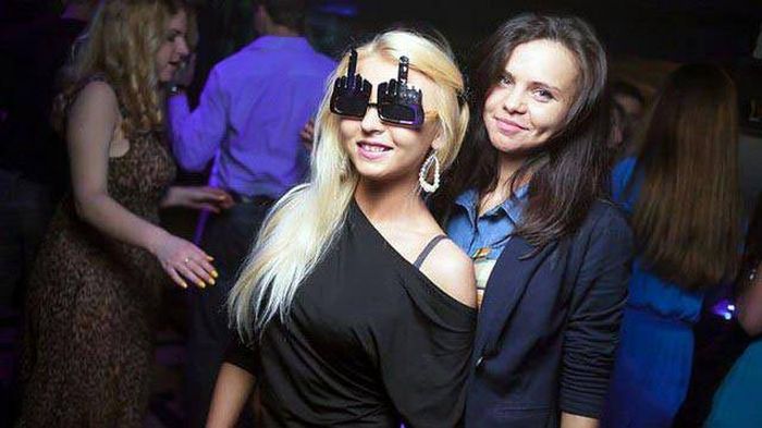 Девушки отрываются