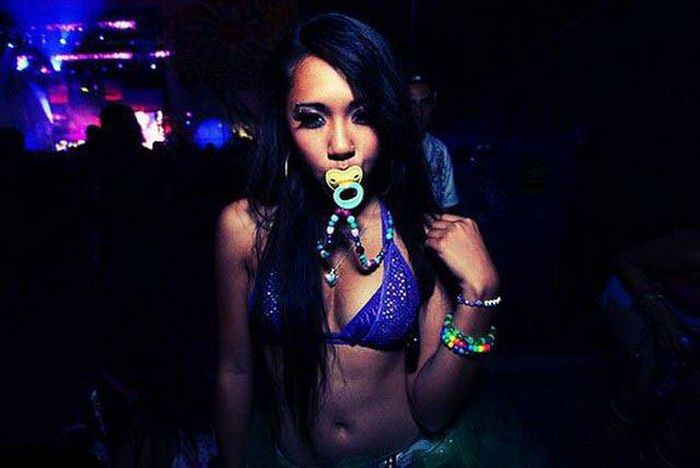 Девушки отрываются