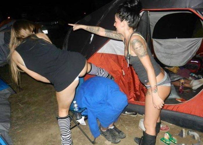 Девушки отрываются