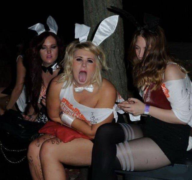 Девушки отрываются