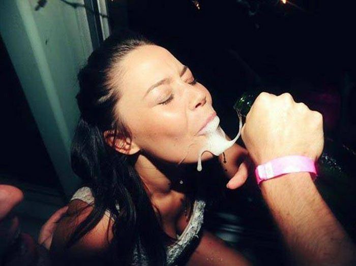 Девушки отрываются