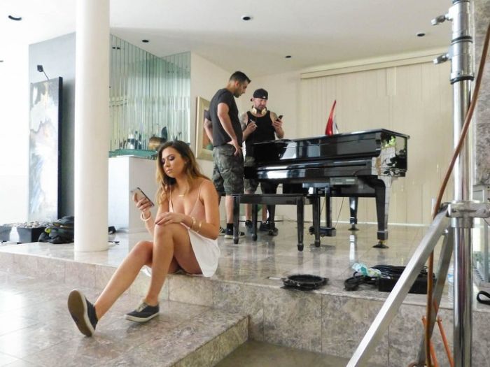 Обычный рабочий день актрис взрослого кино