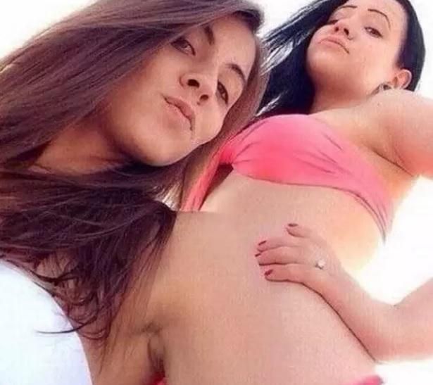 Совершенно приличные фотографии со всякой пошлятиной