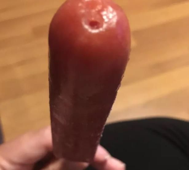 Совершенно приличные фотографии со всякой пошлятиной