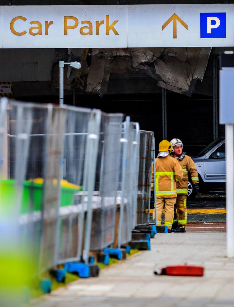 До 1600 автомобилей сожжены до тла на многоэтажной парковке в Ливерпуле