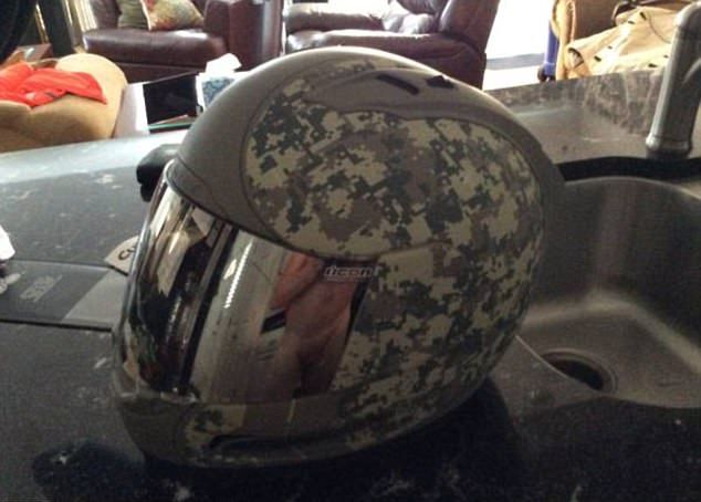 Неосторожные продавцы и их откровенные фотографии товаров