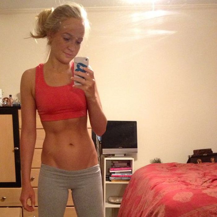 Стройные девушки в лосинах (50 фото)