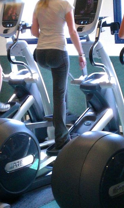 Стройные девушки в лосинах (50 фото)