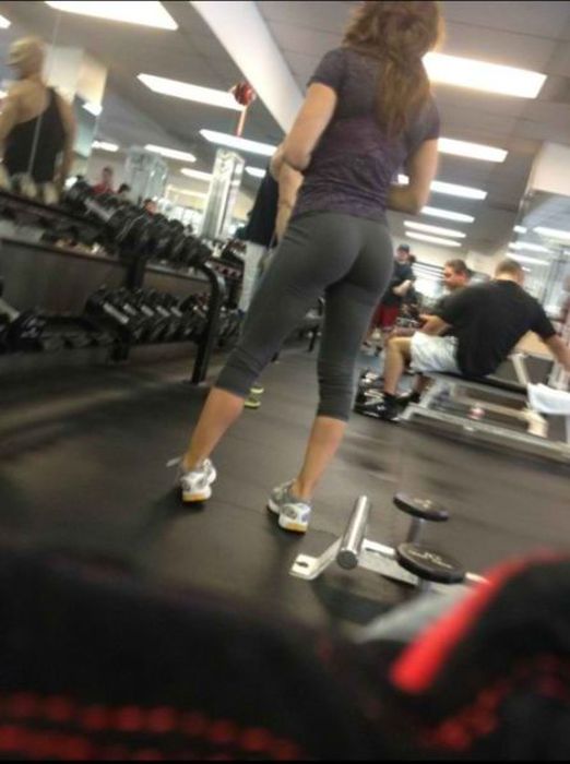 Стройные девушки в лосинах (50 фото)