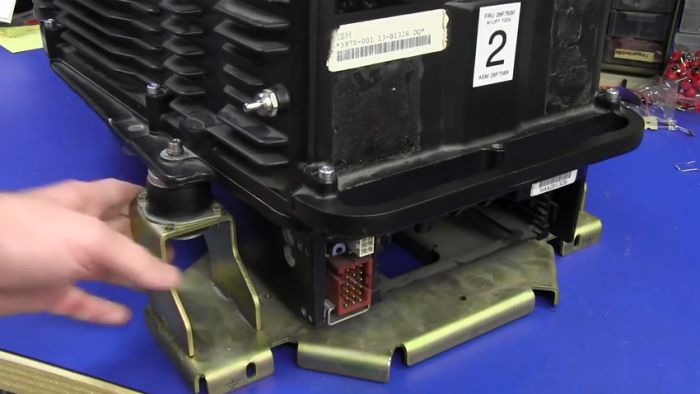 Старый 36-килограммовый жесткий диск особо большого объема