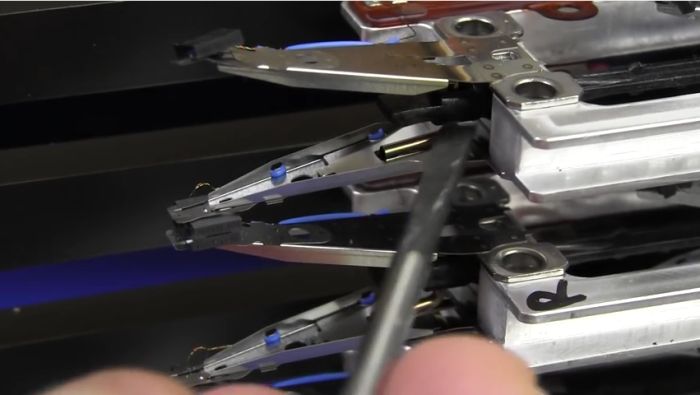 Старый 36-килограммовый жесткий диск особо большого объема