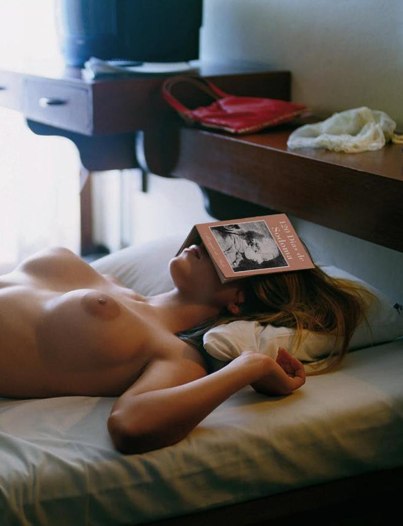 Обнажённые читальщицы