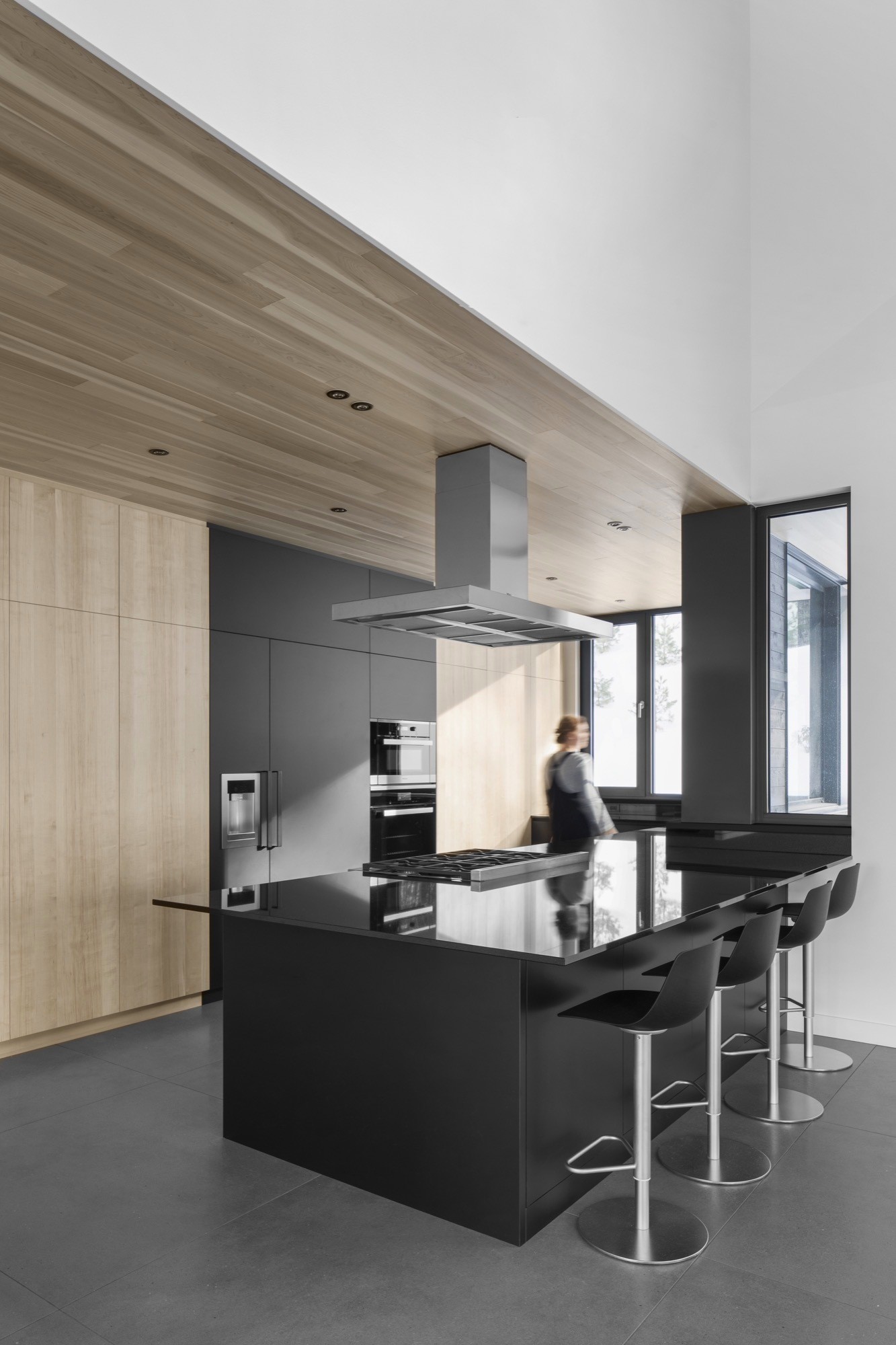 Интерьер и экстерьер виллы на горнолыжном курорте Канады