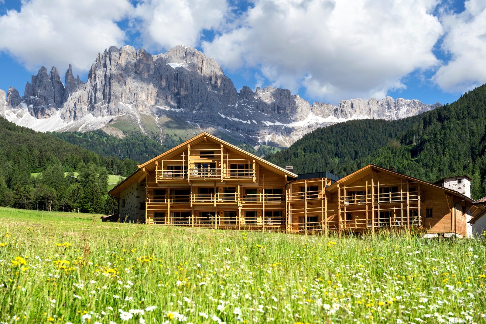 Отель на лоне Доломитовых Альп Отель на лоне Доломитовых Альп