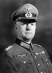 Шесть покушений на Гитлера (9 фото)