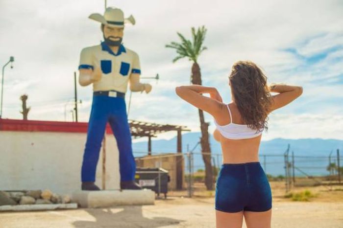 Забавные девушки