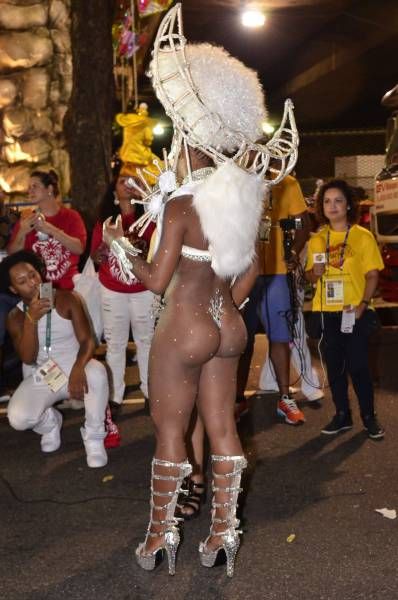 Забавные девушки