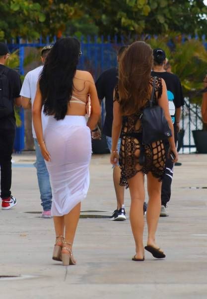 Забавные девушки