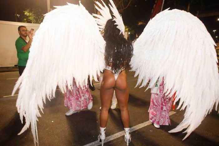 Забавные девушки