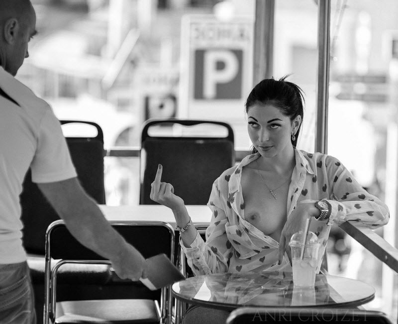 Обнаженные девушки на снимках Анри Круазе