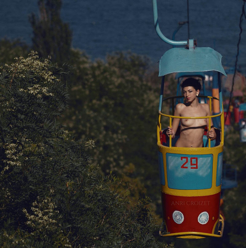 Обнаженные девушки на снимках Анри Круазе