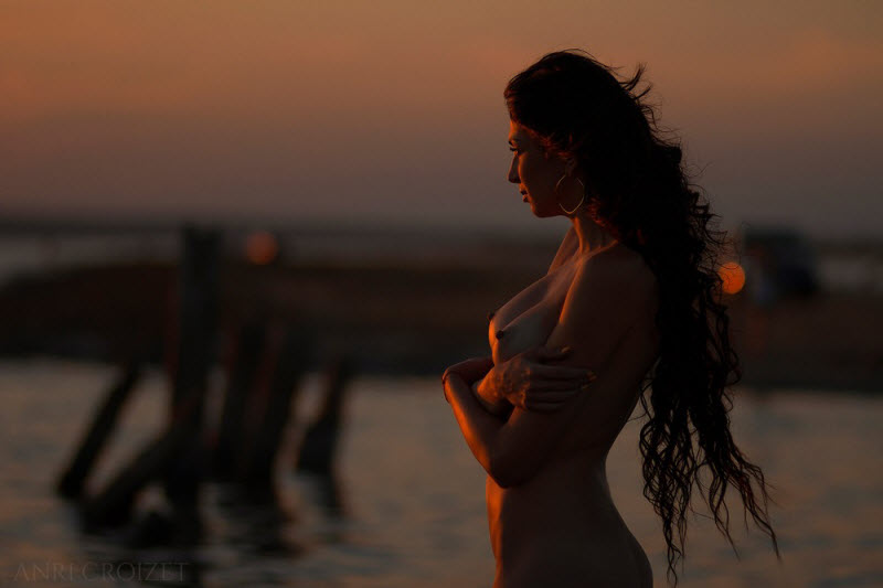 Обнаженные девушки на снимках Анри Круазе