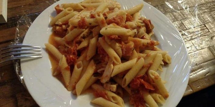 17 гениальных лайфхаков с пищевой плёнкой, которые пригодятся каждому