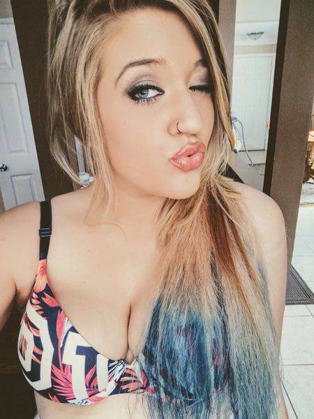 Девушки, которым непросто смотреть в глаза