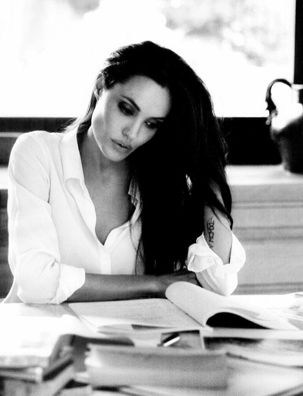 Пост любви к Анджелине Джоли (21 фото)