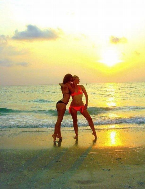 Красотки в купальниках